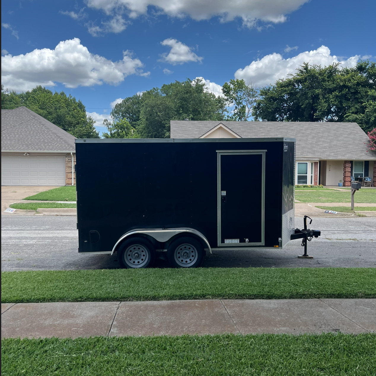 Enclosed Trailer - Diamond C 6X12TA thumbnail 4